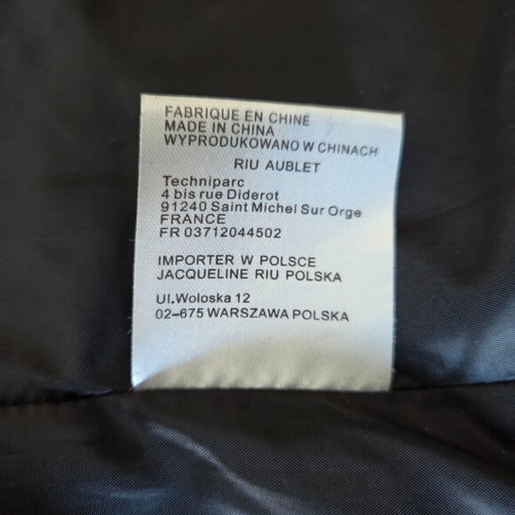 Luxurious Real Fur Sleeveless Vest in Black - Picture 10 of 10